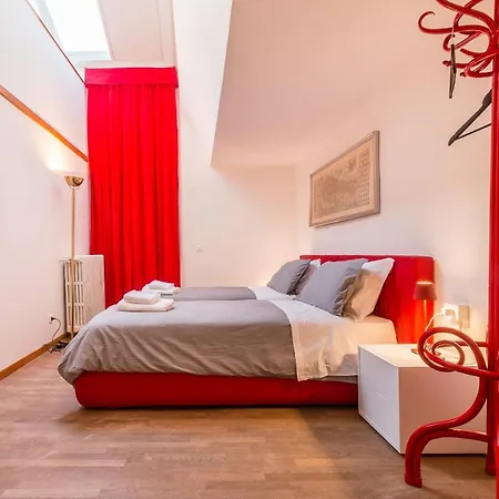 Apartment Red House Close To @accademia Bridge Venice