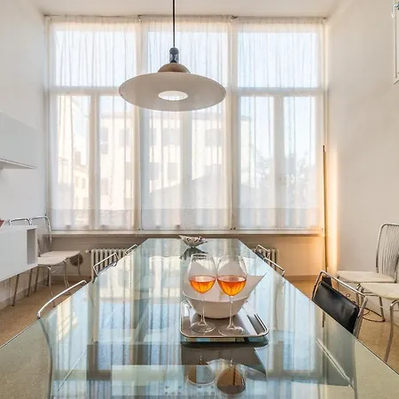 Apartment Red House Close To @accademia Bridge *