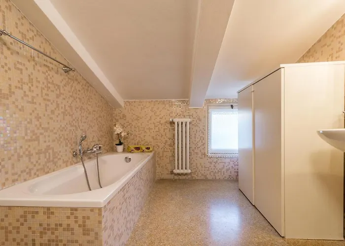 Red House Close To @accademia Bridge شقة البندقية