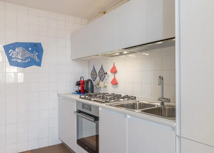 شقة Red House Close To @accademia Bridge