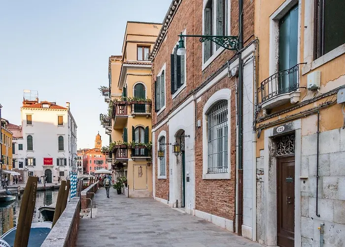 شقة Red House Close To @accademia Bridge