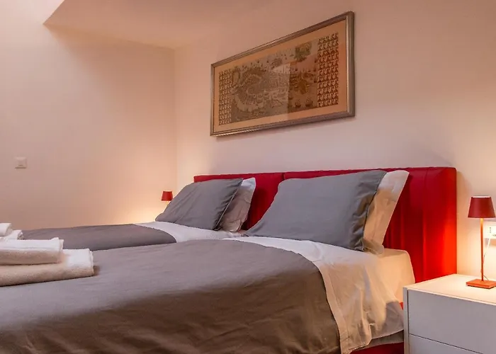 Red House Close To @accademia Bridge شقة البندقية