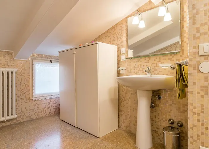 Red House Close To @accademia Bridge شقة *